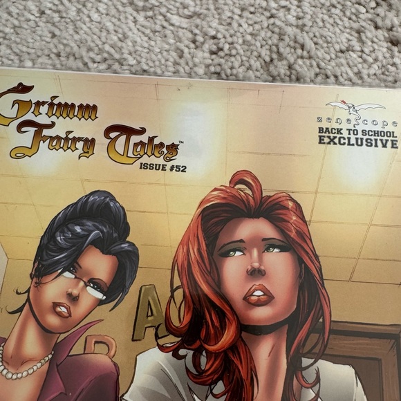 Grimm Fairy Tales Limited Edition Back To School Exclusive Issue #52 Zenescope - Picture 2 of 3